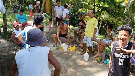 Kayang kaya ang challenge ng mga barkada .